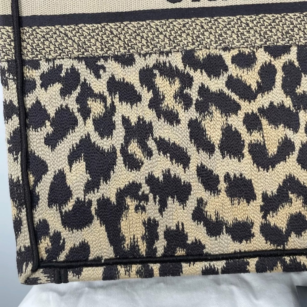 Christian Dior Mizza Book Tote Large Bag Canvas Beige Leopard pattern 50-MA-1201 - Picture 4 of 16